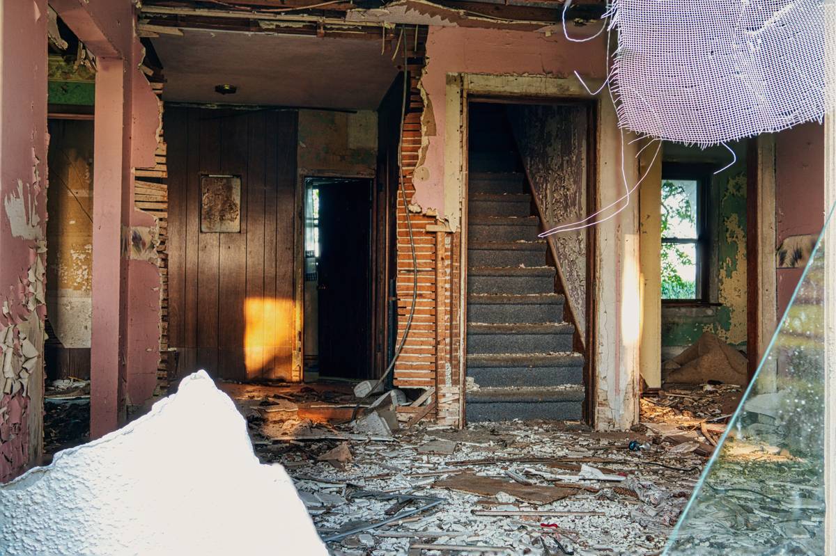 How to Master the Mystery Lane White Investigation: A Paranormal Gamer’s Survival Guide