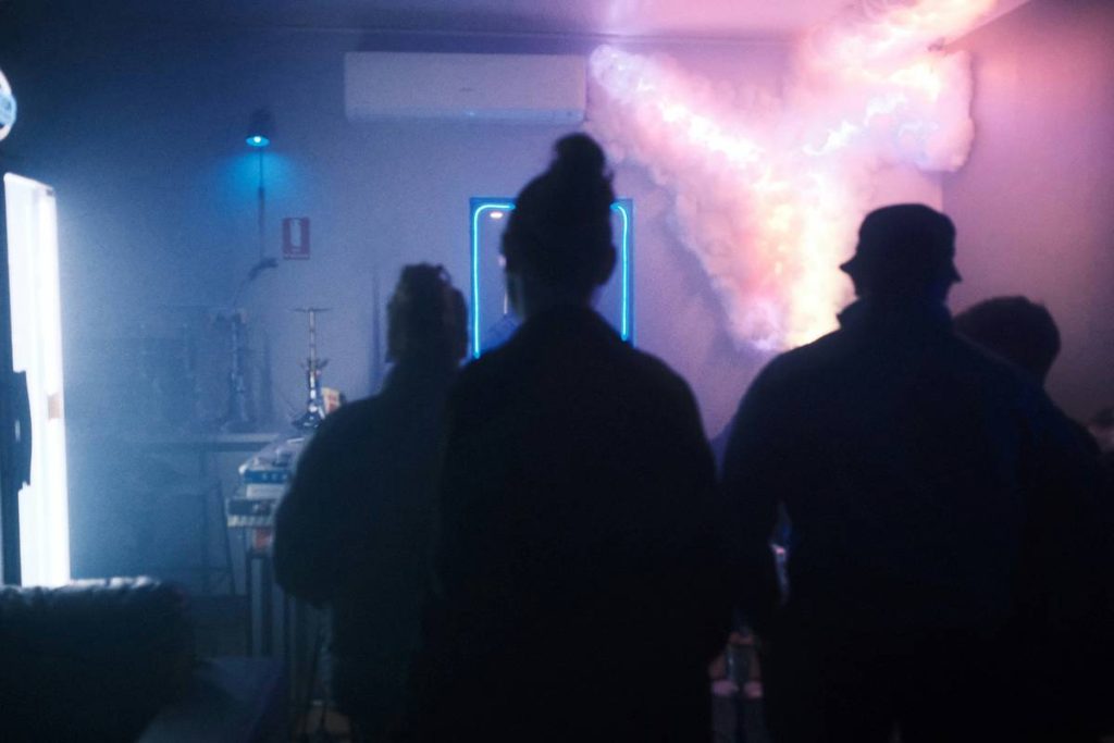 How to Use a Live Ghost for Investigation in Horror Games (Without Losing Your Sanity)